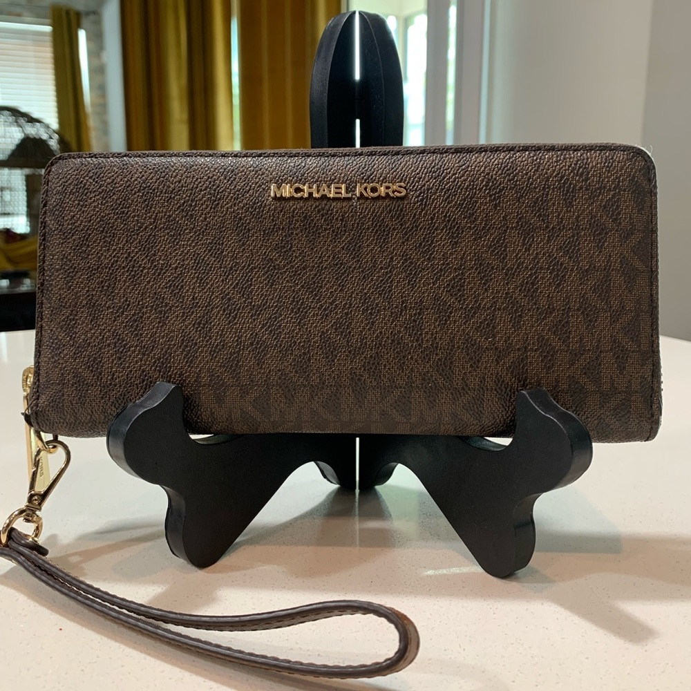 MICHAEL Michael Kors Large Logo Continental Wallet